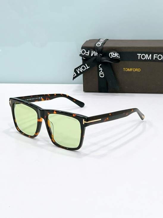 Picture of Tom Ford Sunglasses _SKUfw77096641fw